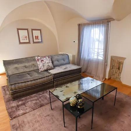 Flatinbo - Santo Stefano بولونيا