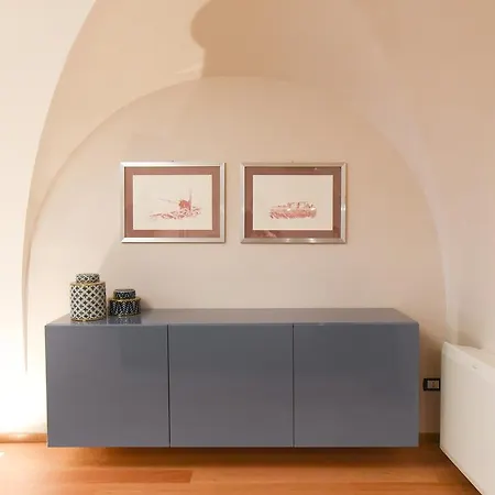 Flatinbo - Santo Stefano * Bologna