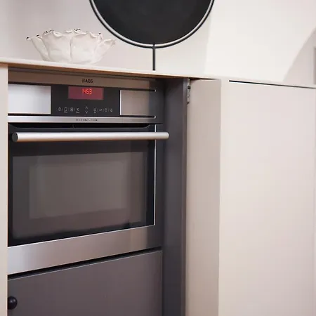 Flatinbo - Santo Stefano Apartment