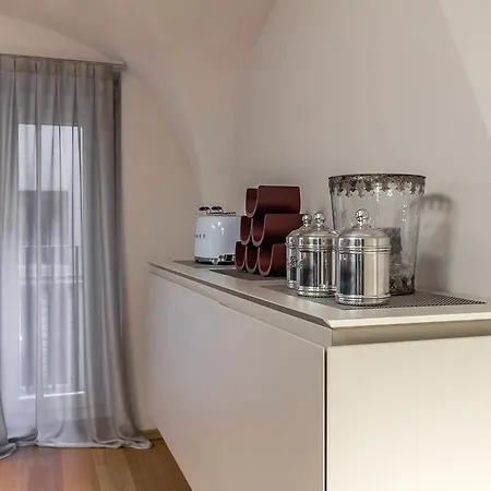 Flatinbo - Santo Stefano Apartment *