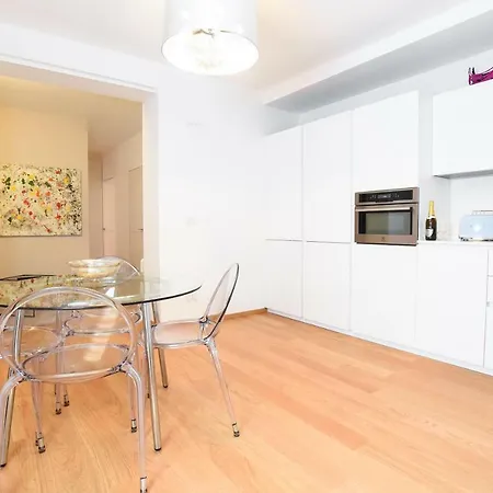 Flatinbo - Santo Stefano Apartment